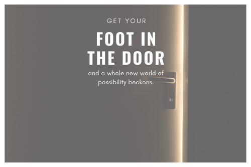 Foot In The Door の意味 使い方 Artisanenglish Jp 英会話